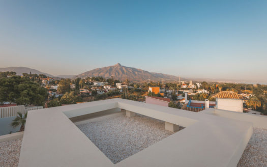 Villa de 4 dormitorios en Nueva Andalucia