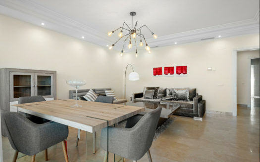 Apartamento de 2 dormitorios en Nueva Andalucia