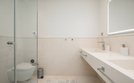 Villa de 4 dormitorios en Nueva Andalucia