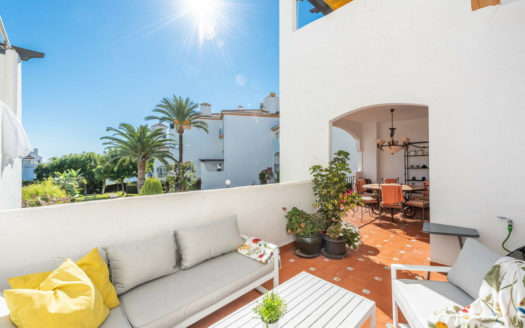 Apartamento de 2 dormitorios en Nueva Andalucia