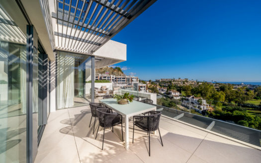 Apartamento de 2 dormitorios en  Benahavis