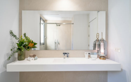 Apartamento de 2 dormitorios en  Benahavis
