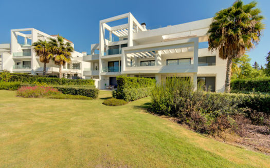 Apartamento de 2 dormitorios en  Benahavis