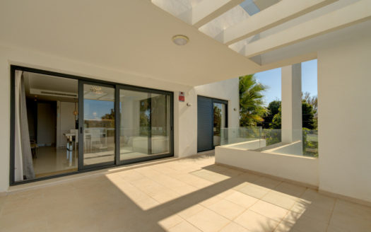Apartamento de 2 dormitorios en  Benahavis