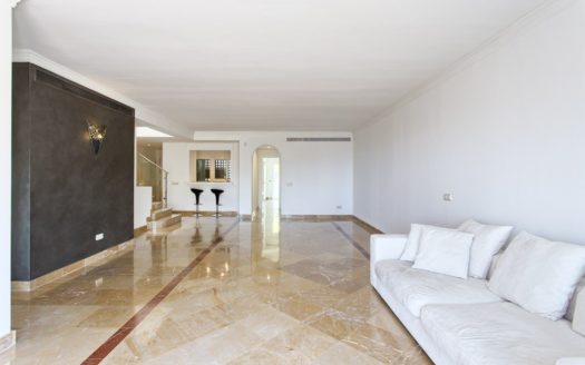 Ático de 3 dormitorios en Lomas de la Quinta