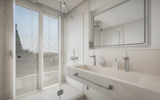 Villa de 4 dormitorios en Nueva Andalucia