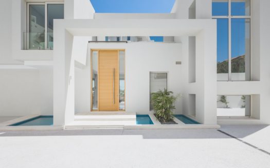 Villa de 4 dormitorios en Nueva Andalucia