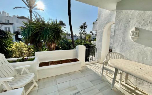 Apartamento de 3 dormitorios en Alcazaba Beach