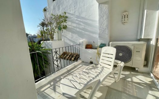 Apartamento de 3 dormitorios en Alcazaba Beach