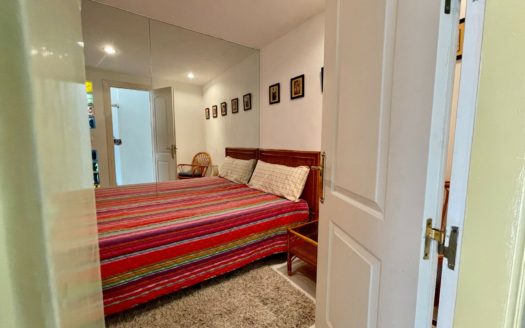 Apartamento de 3 dormitorios en Alcazaba Beach
