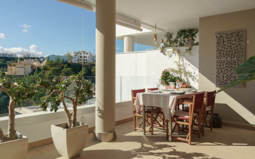 Ático de 3 dormitorios en  Benahavis