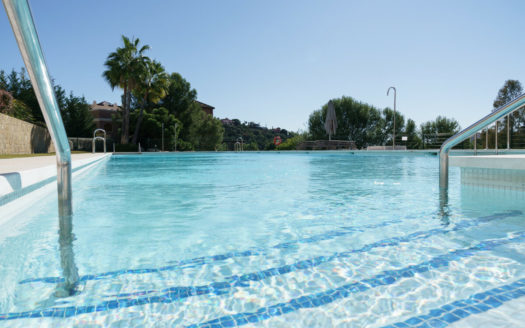 Ático de 3 dormitorios en  Benahavis
