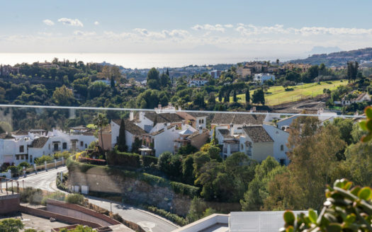 Ático de 3 dormitorios en  Benahavis