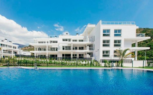 2 bedrooms Apartment in  Benahavis