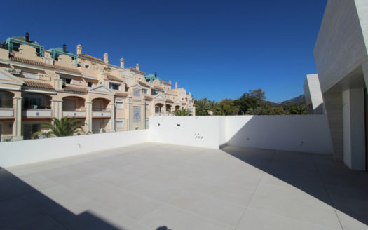 5 bedrooms Penthouse in Milla de Oro